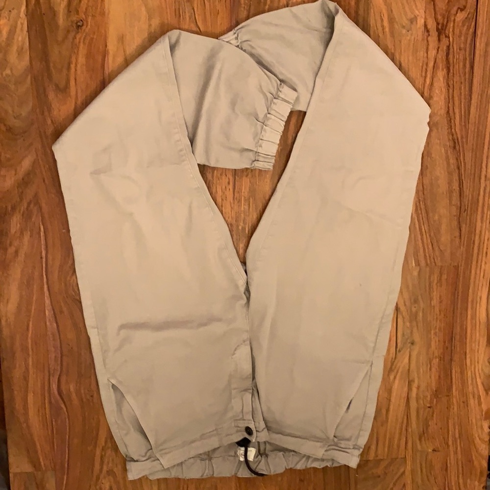 Draw strong khaki comfy pants